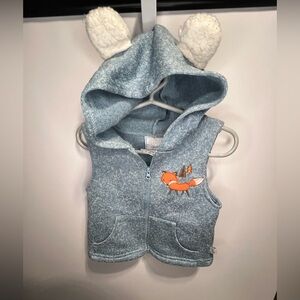 NWOT Duck Duck Goose 6-9 months Blue fleece lines Fox Hoodie Vest with ears